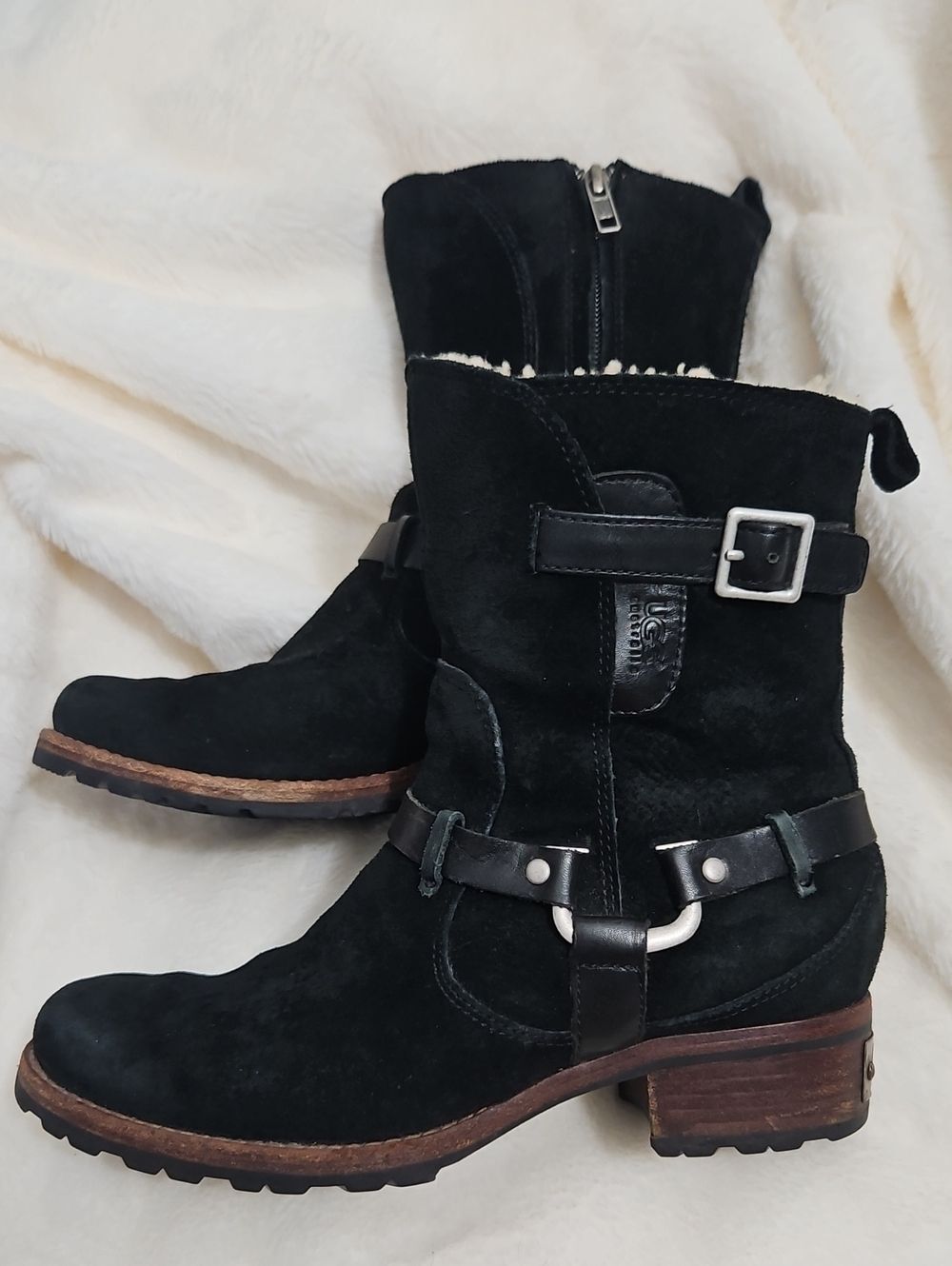 UGG Australia 5604 Black Suede Sheepskin Harness Moto Ankle Boots Women's 8